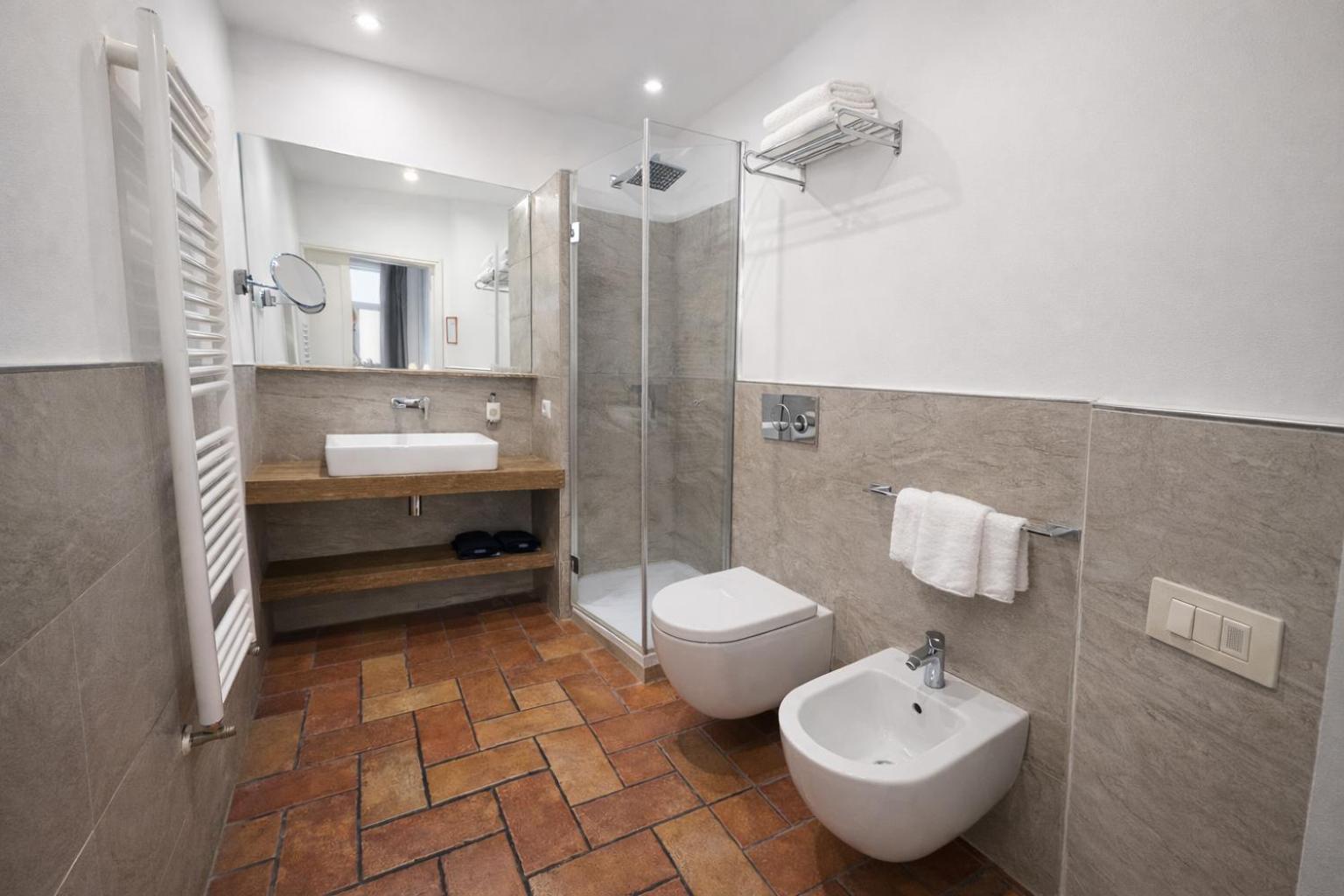 Aenea Inn — Photos 2